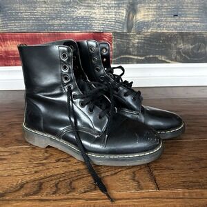 Doc Martens England 10-Eye Lace Up Leather Boots Women Size 6 7 Black England